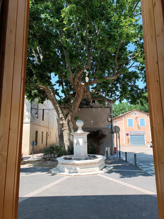 Dans Maison De Maitre, Appartement Independant. Montfrin Kültér fotó