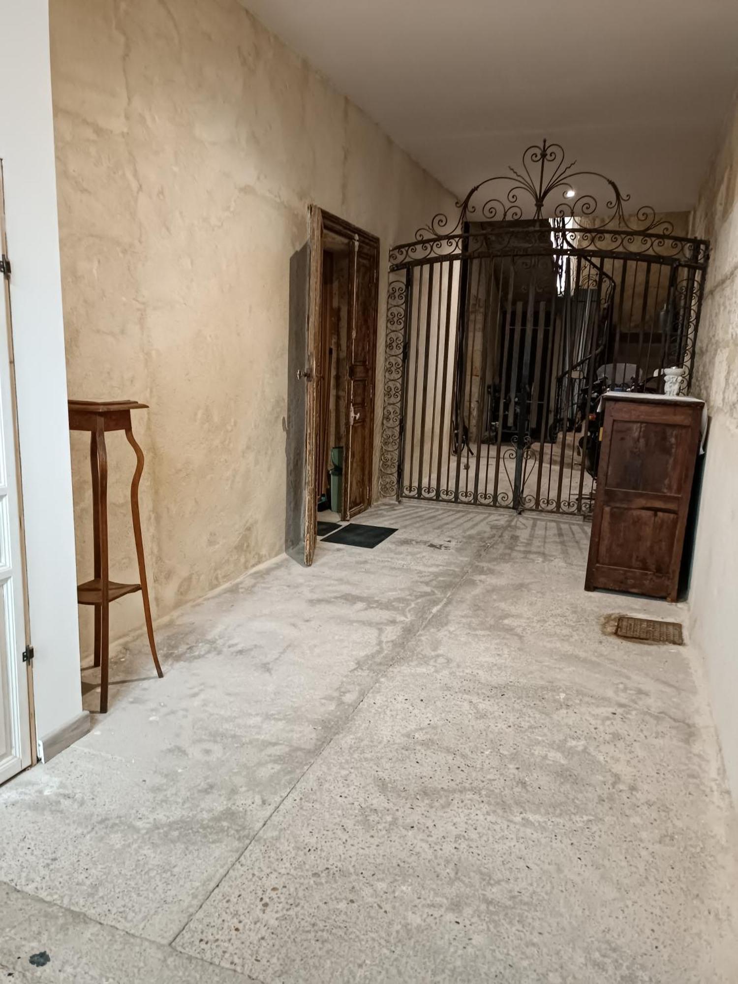 Dans Maison De Maitre, Appartement Independant. Montfrin Kültér fotó